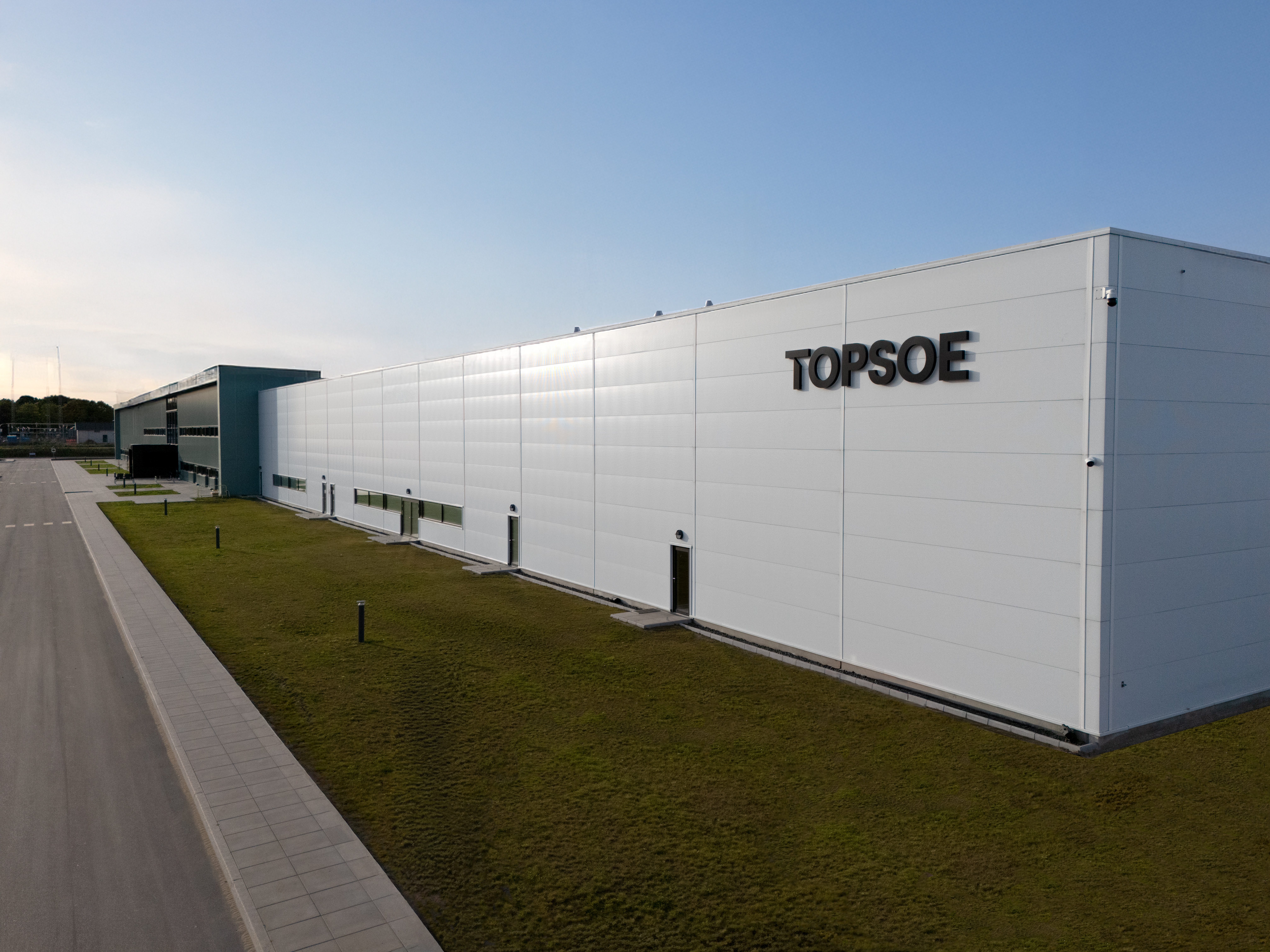 Topsoe inaugurates Europe’s largest SOEC manufacturing facility featured image