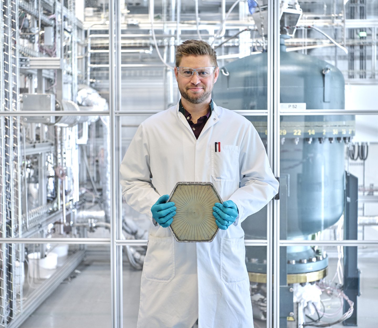 Investor-relations-contact-720x5624