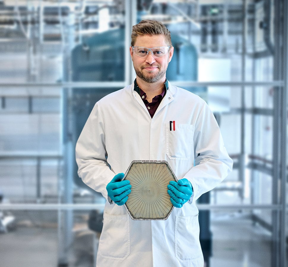 Topsoe-225_V2_RGB_970x900