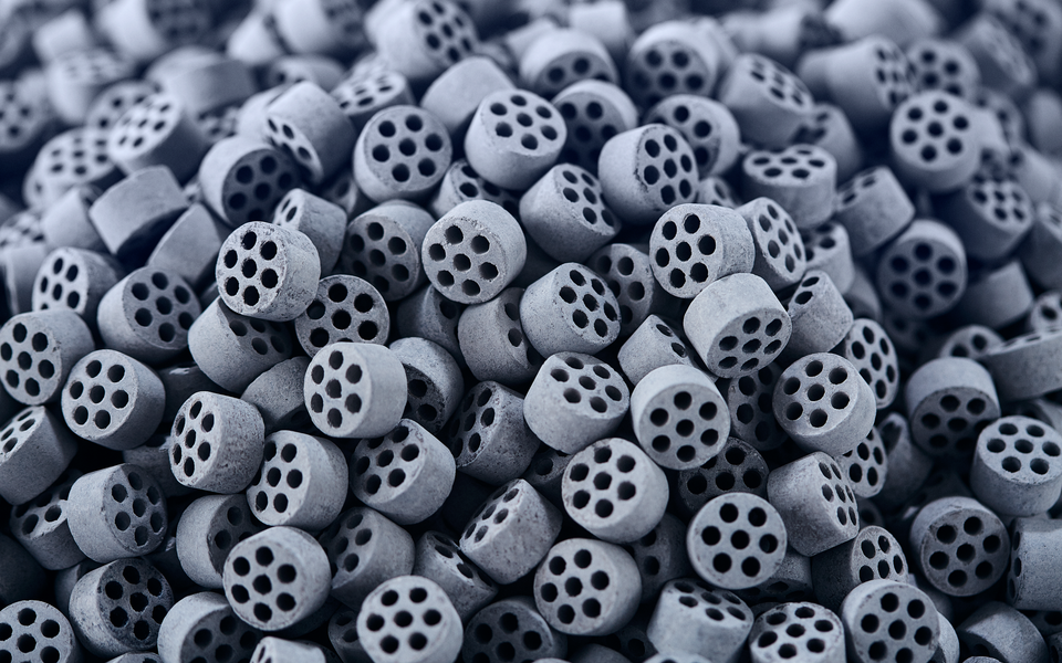 Hydrogen catalysts for efficient production